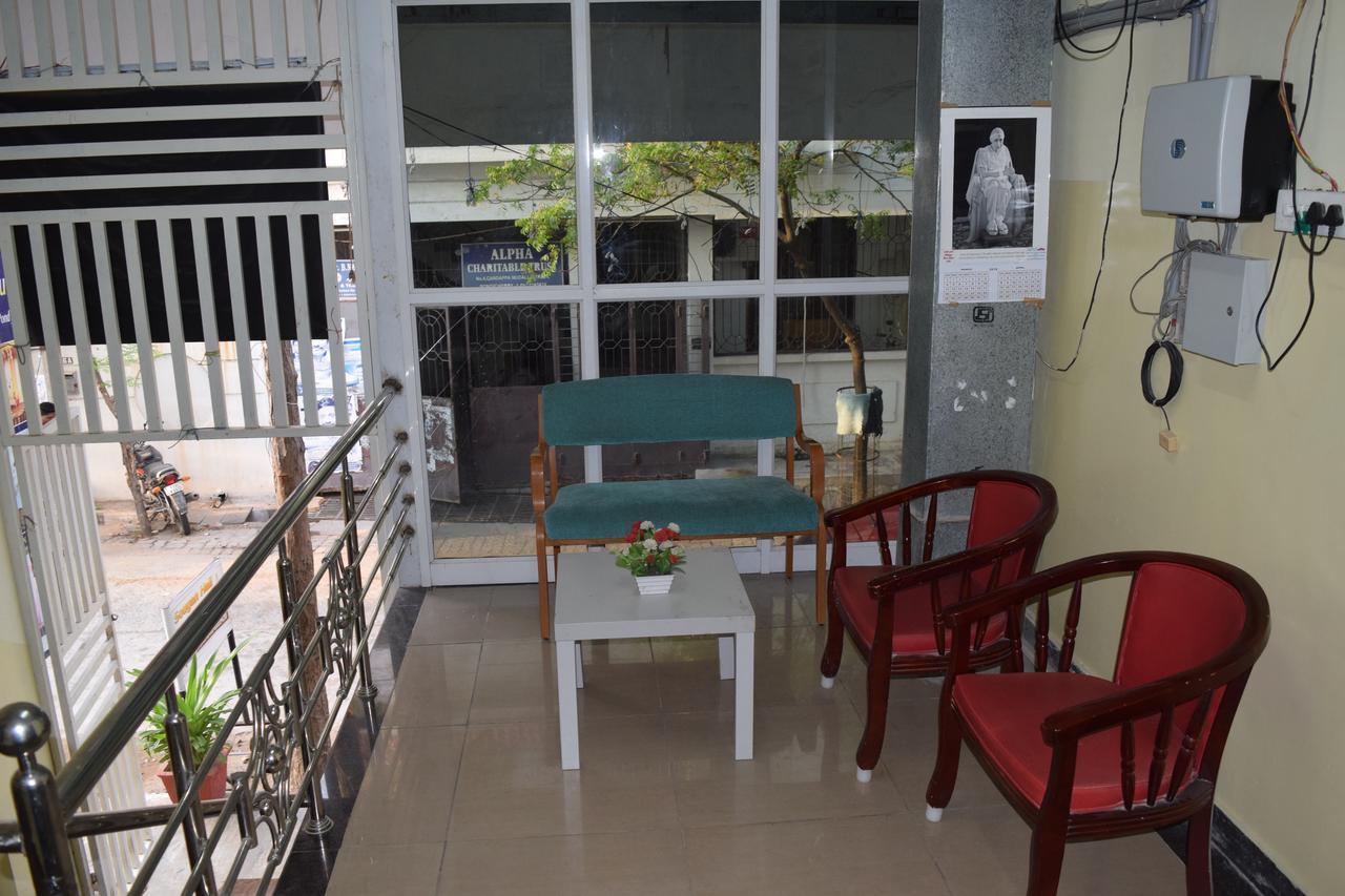 Chaplin Hotel Puducherry Exterior foto