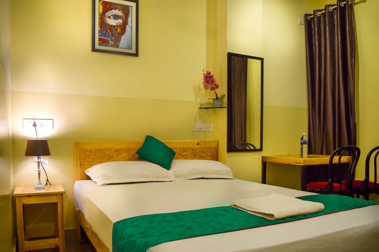 Chaplin Hotel Puducherry Exterior foto